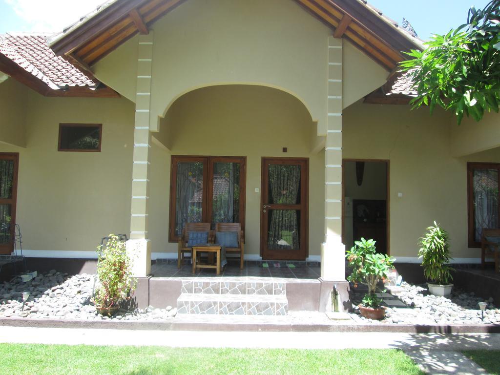 Yuli'S Homestay Kuta  Rum bild